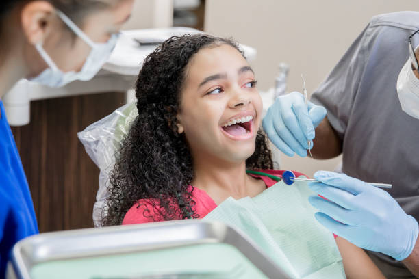 Best Emergency Tooth Extraction  in Pitola, CA